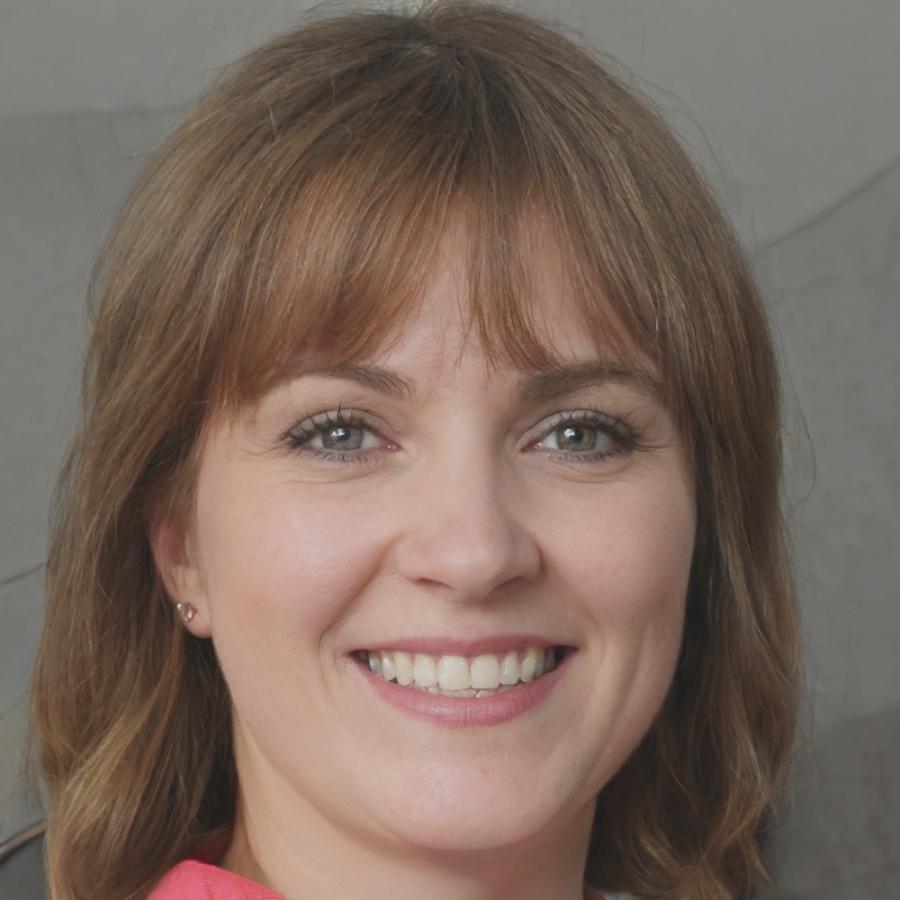 Saoirse Connolly, Financial Modeling Specialist